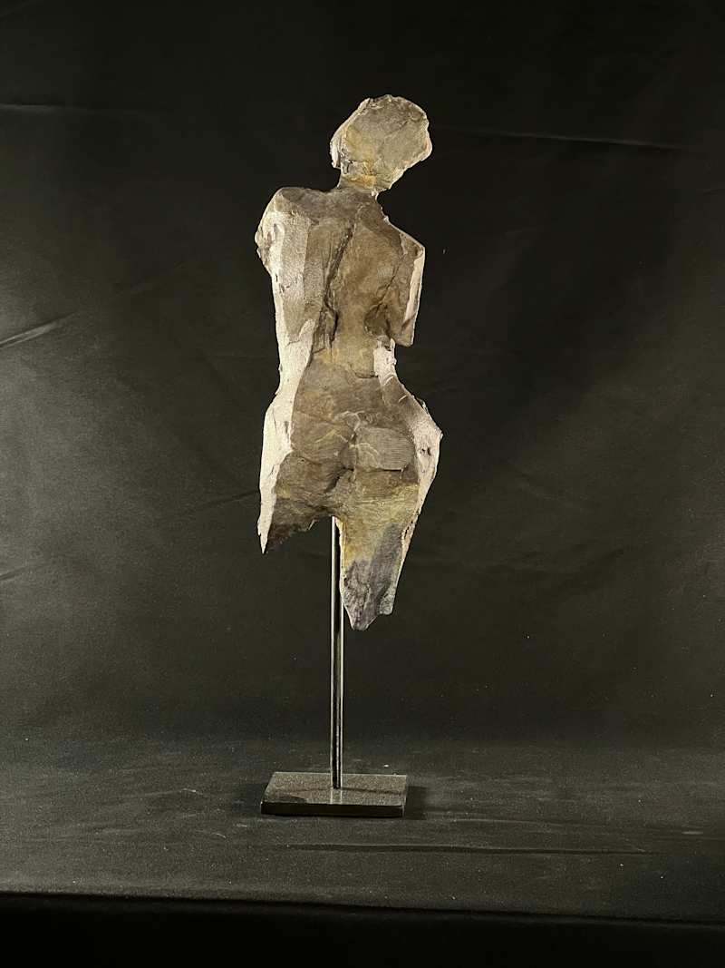 Another side of Dana 9 by Eric Saint Georges