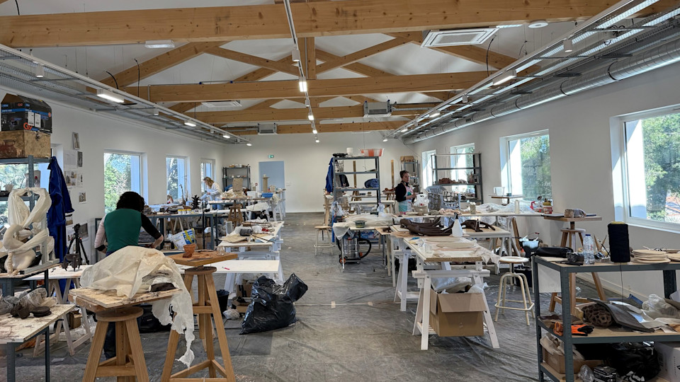 Créer et rencontrer : ma résidence au Rocabella / Creating and Connecting: My Residency at Rocabella