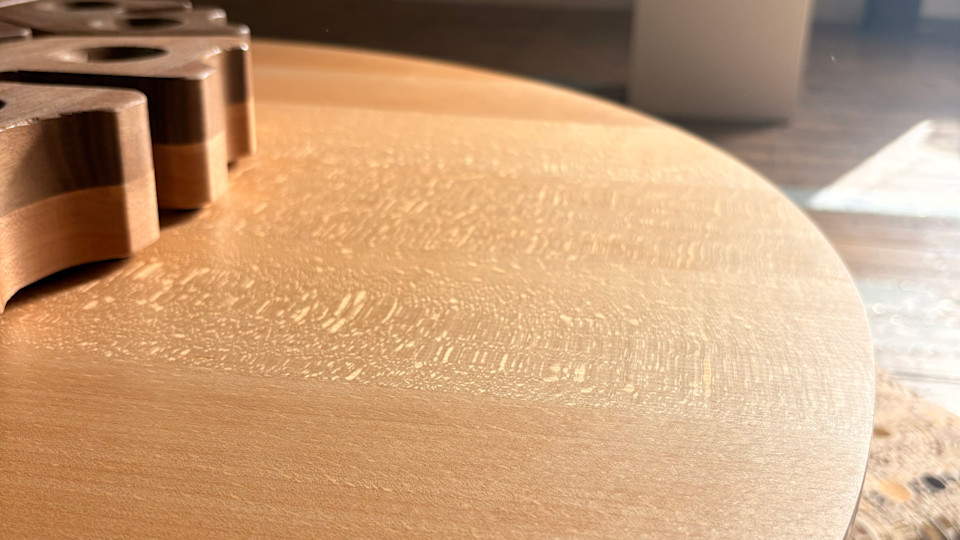 Table detail shot 2