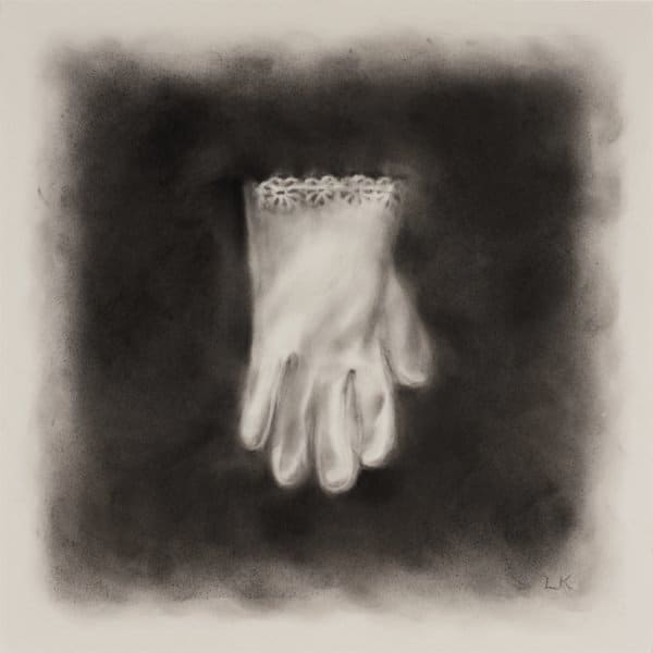 Glove by Lisa Knox 