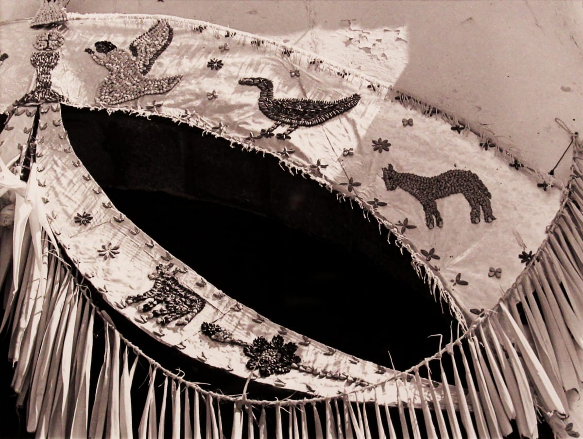 Votos by Manuel Alvarez Bravo, Image 1.
