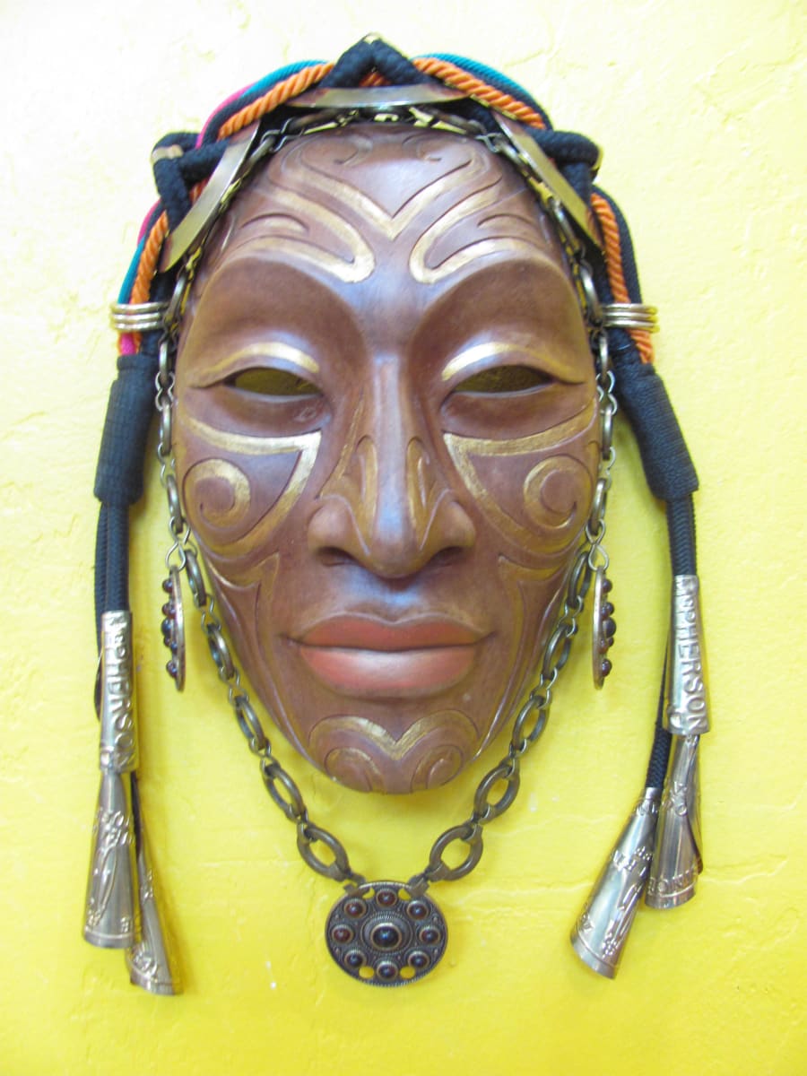 La Joya by Zarco Guerrero 
