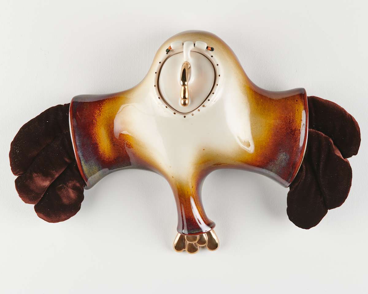 Wall Container by Pam Herd  Image: Photo credit: Alexis Oltmer