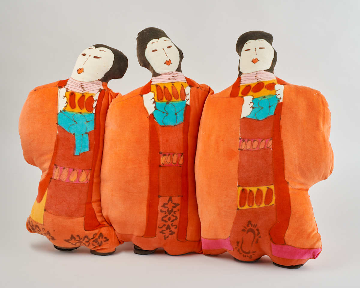 Three Ladies by Ruth Roberts  Image: Photo credit: Alexis Oltmer