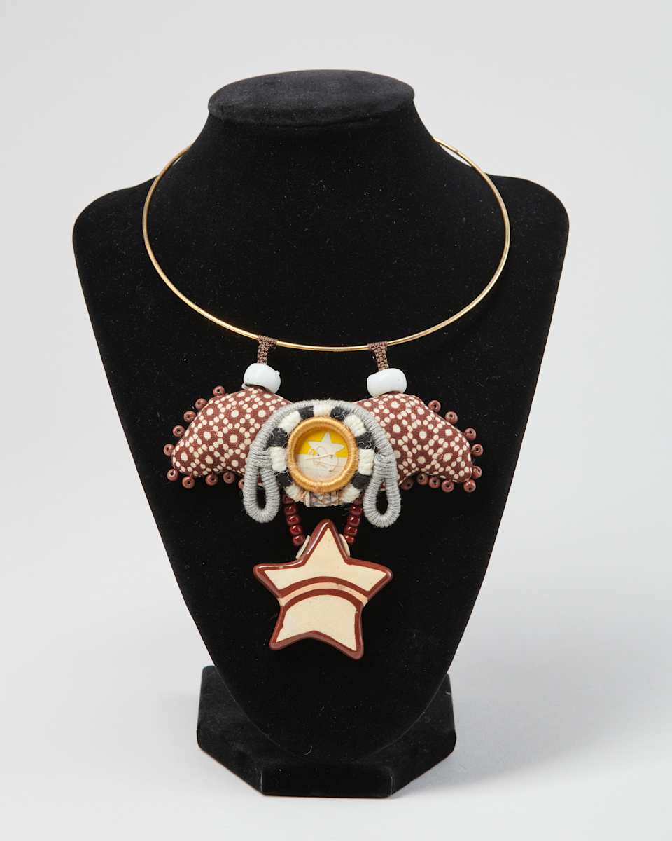 Soft Necklace by Jean Battles-Irvin  Image: Photo credit: Alexis Oltmer