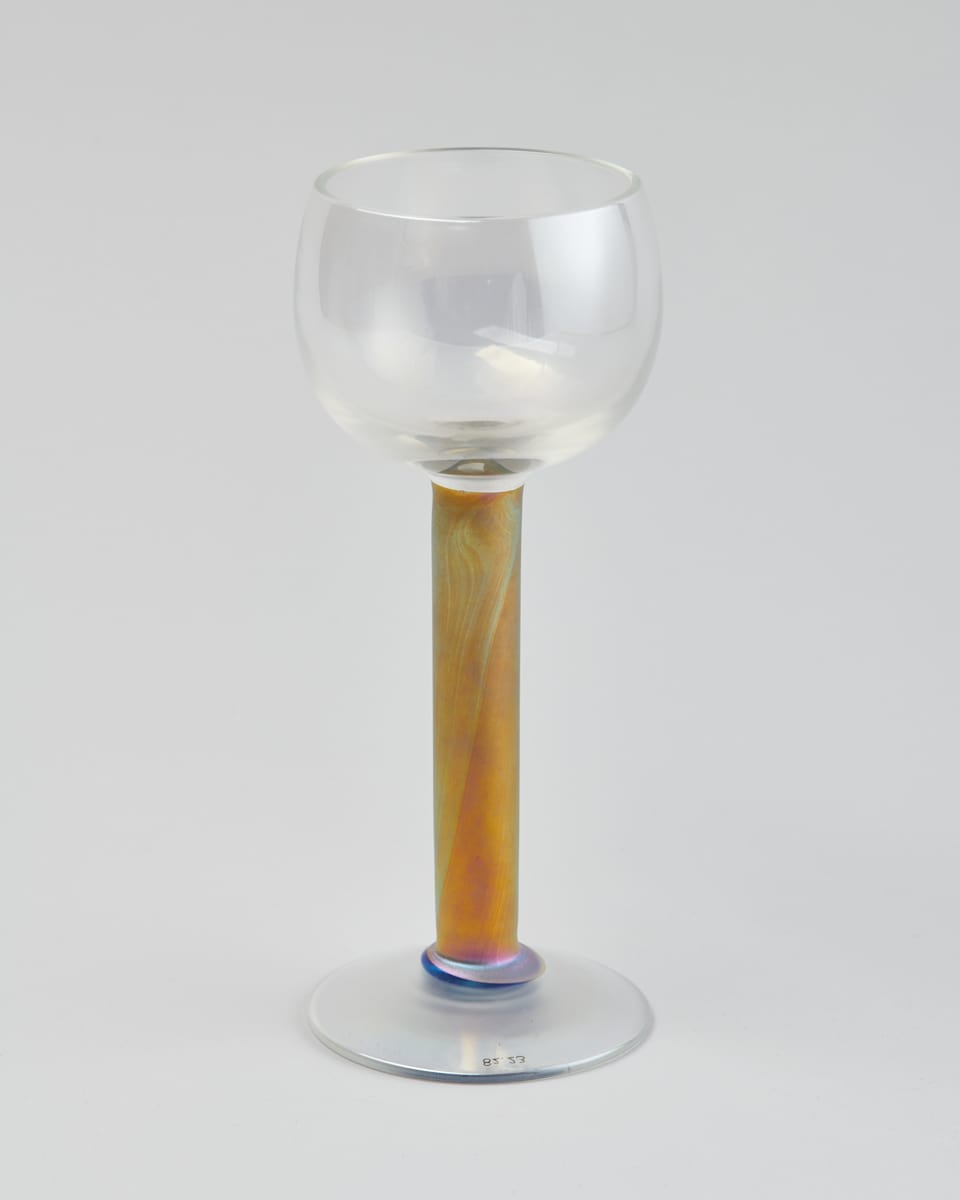 Iridescent Gold Stem Goblet by Steven Maslach  Image: Photo credit: Alexis Oltmer