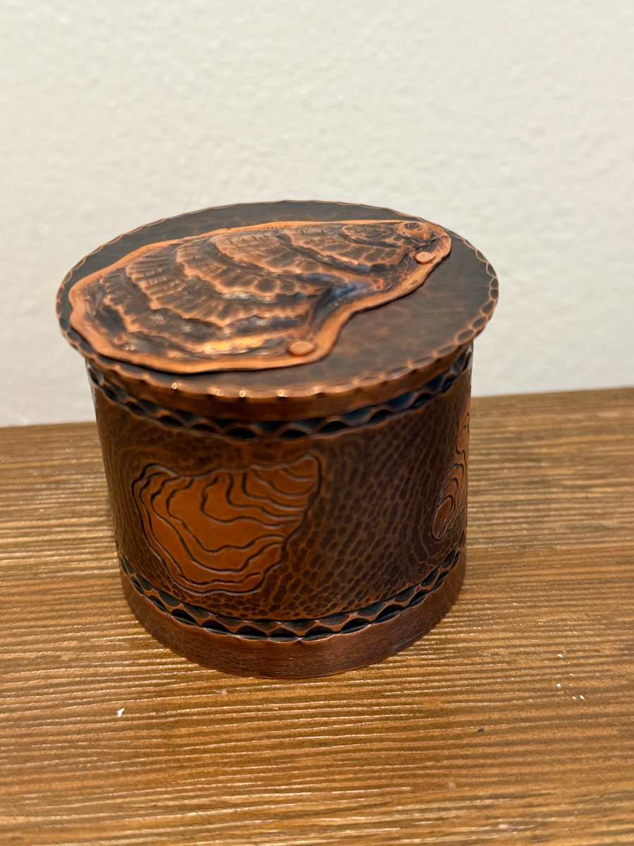 Ring/Keepsake Box Oyster by Anne Jordan, Image 1.