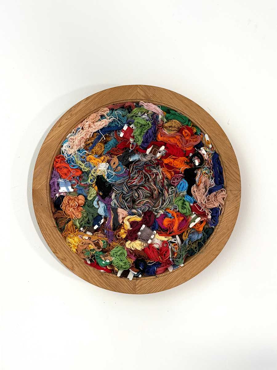 Lise by Joanne Steinhardt  Image: Lise Meitner is also about more than just the Nobel Prize. Although her parents – especially her father – supported her all her life, as a Jewish scientist she had to work harder for her position in science than her male colleagues. When Otto Hahn received the Nobel Prize in Chemistry in 1945, not only was she not honored, she was also in exile in Stockholm.

The extent of the importance of Meitner's research for the discovery of nuclear fission was not known for a long time. "But if you look at the correspondence between Hahn and Meitner, you can see that he actually understood very little about physics," says Hafner. The author Marissa Moss has dealt with this fact and tells  the story of Lise Meitner's fight for her place in the history of science in The Woman who split the Atom . The book also takes up her commitment to nuclear peace and her horror at what her discovery  was finally used for – again by other men .