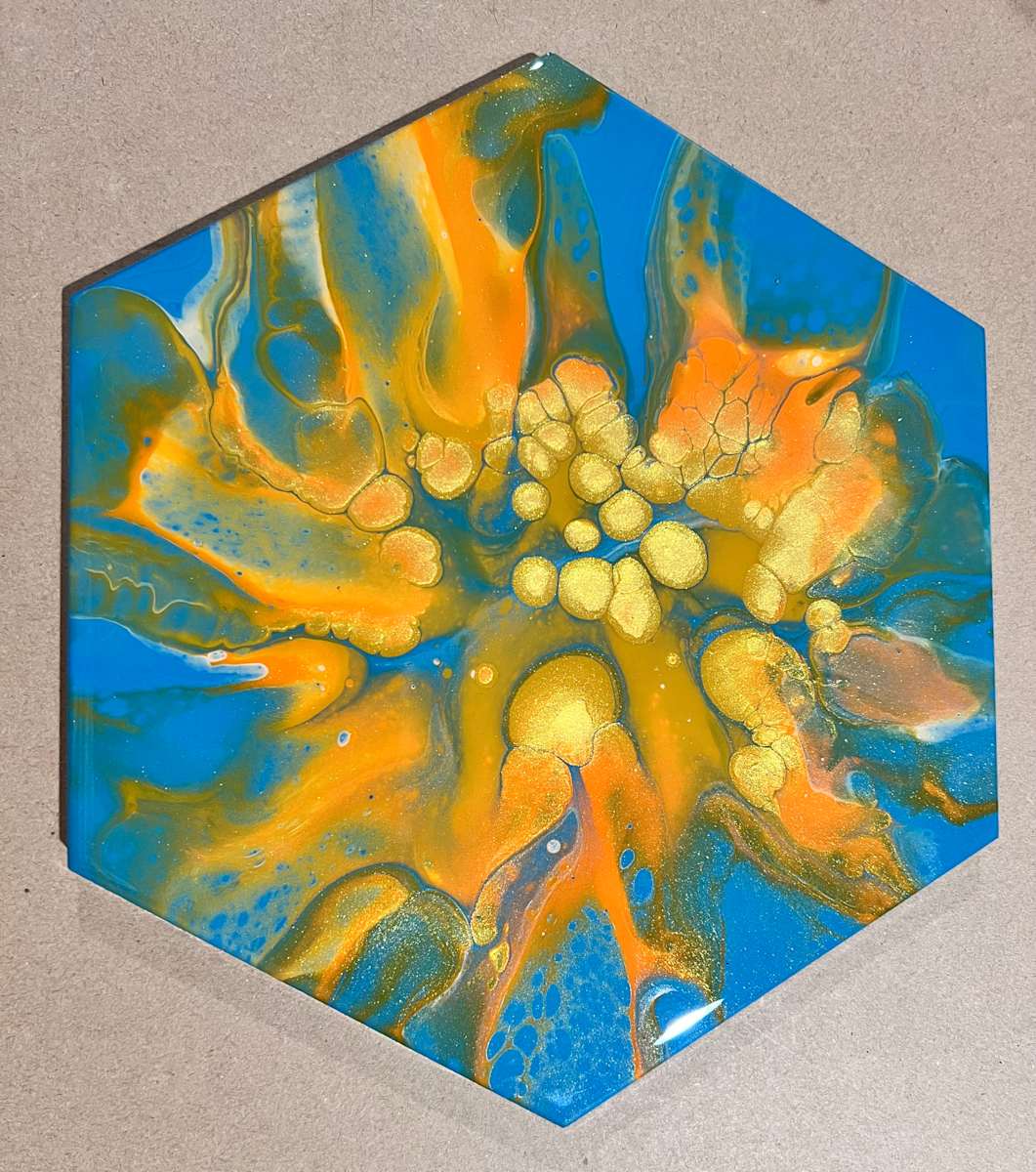 Hexegon Large by Janyce Jones 