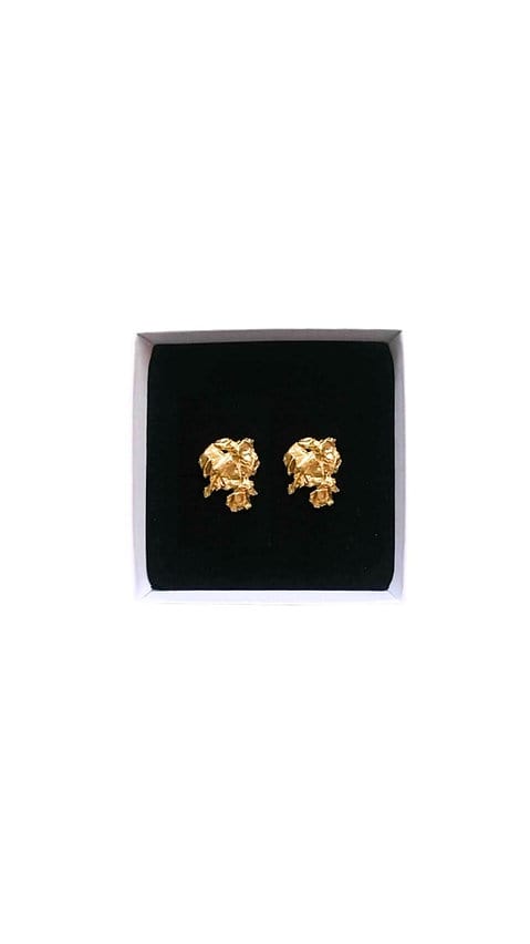 FRAGMENT No.1 Pearl earrings by Rita GOBIN  Image: FRAGMENT No.1 Pearl earrings