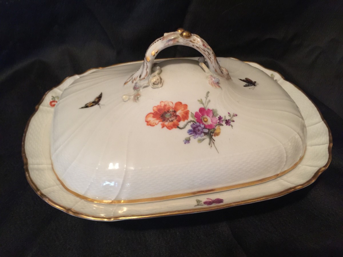 KPM Berlin, Covered Vegetable Server Floral Bouquets Rocaille 