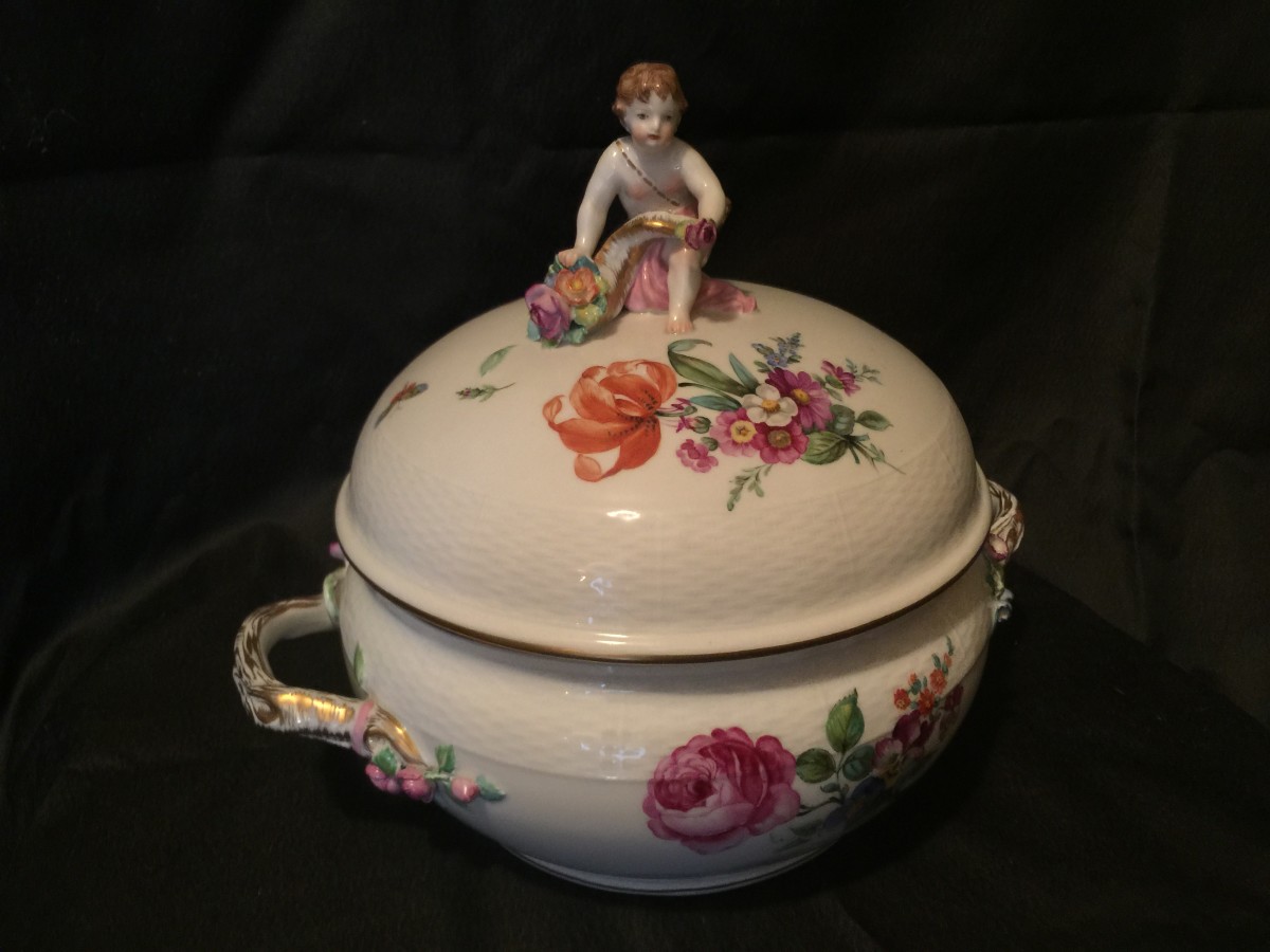 KPM Berlin, Round Soup Tureen Floral Bouquets Cherub Finial 