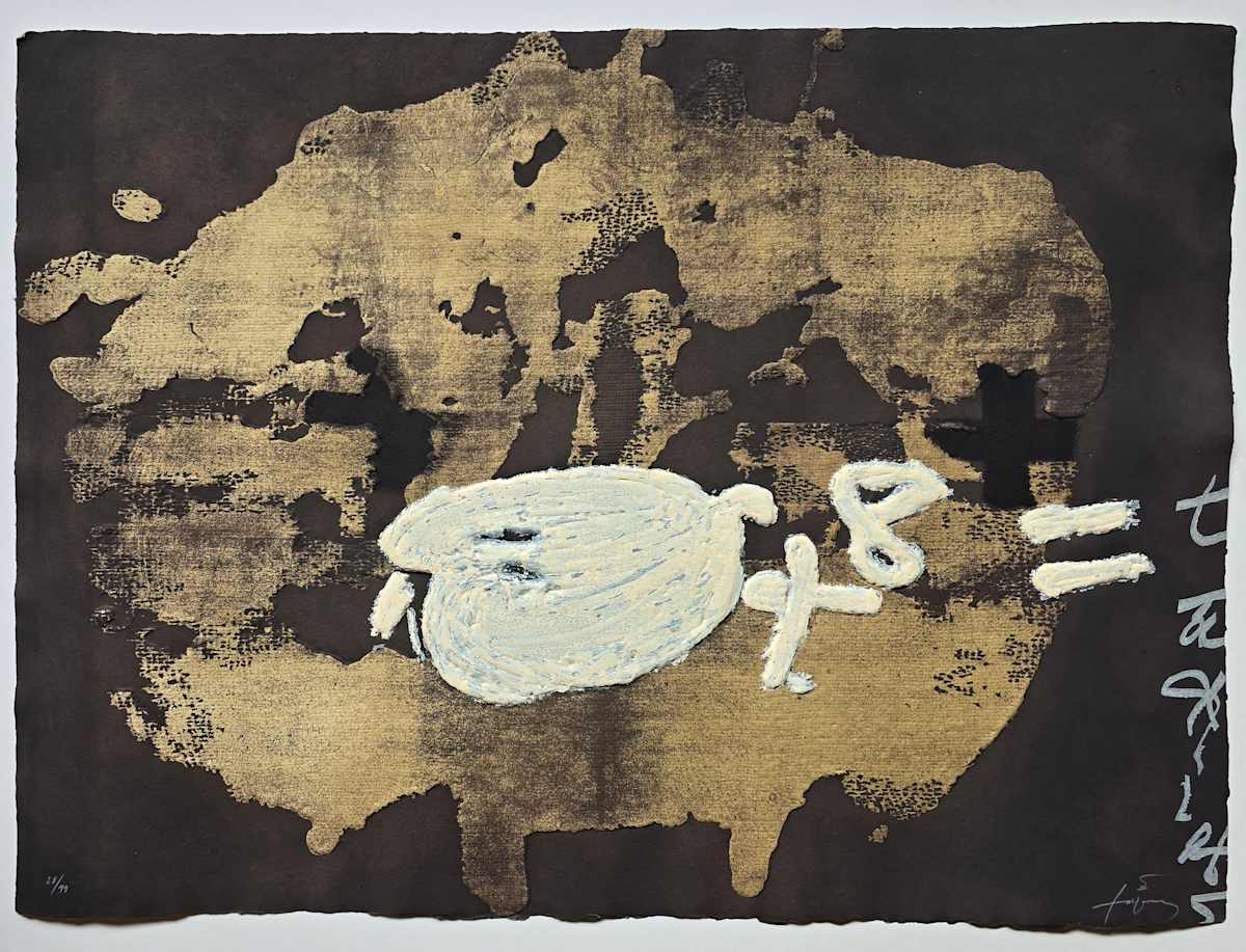 Objectes by Antoni Tàpies 