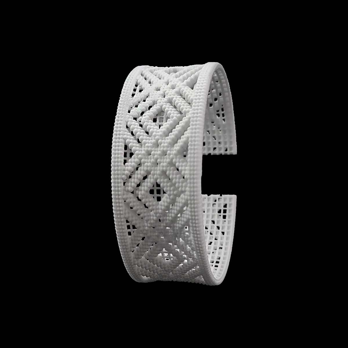 Runner bangle by Hesti Wade 