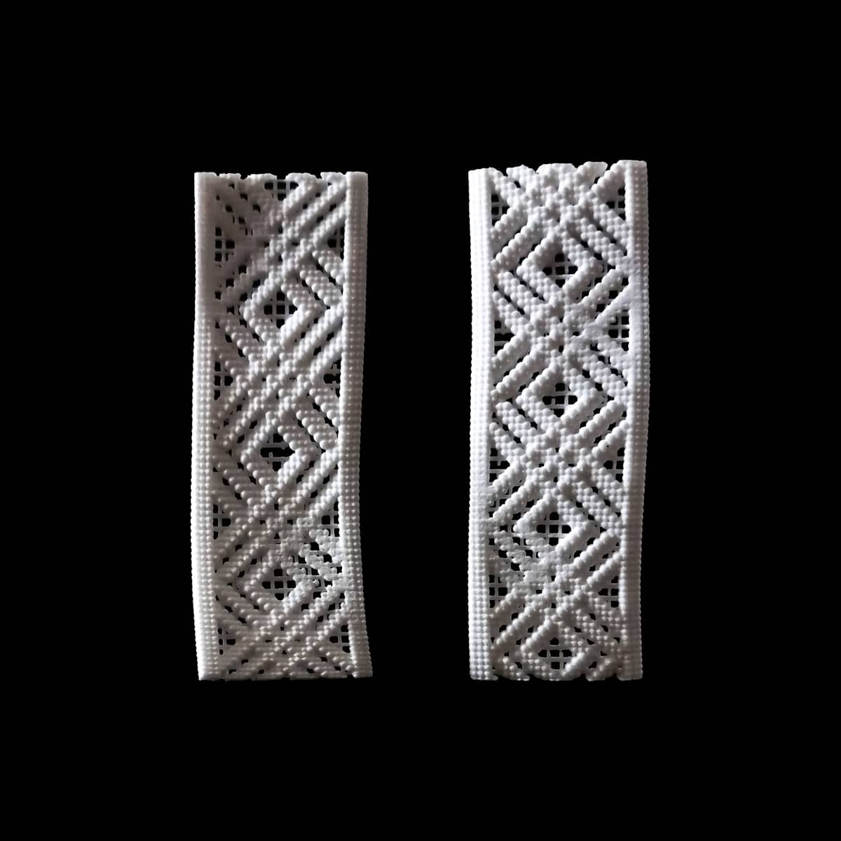 Runner earrings II by Hesti Wade, Image 2.