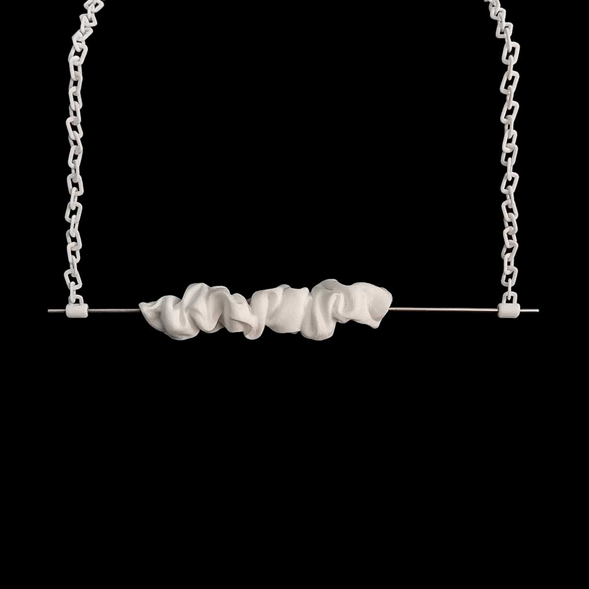 Scrunchie skewer II by Hesti Wade 