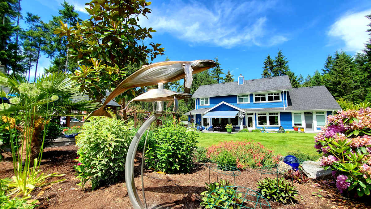 Murphy and Emma by Ian Lowe 