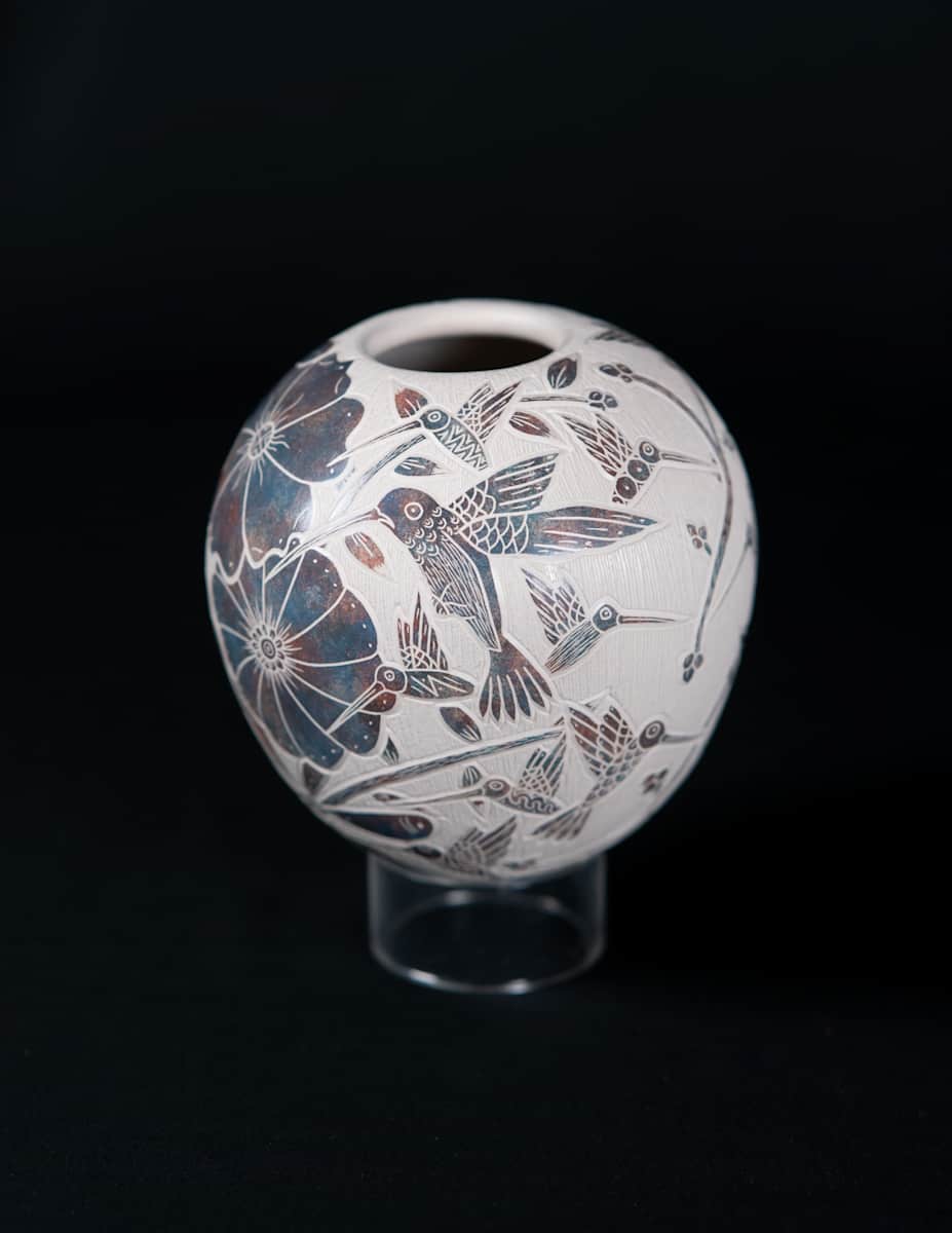 Hummingbird Pot by Cecy Bugarini, Image 1.