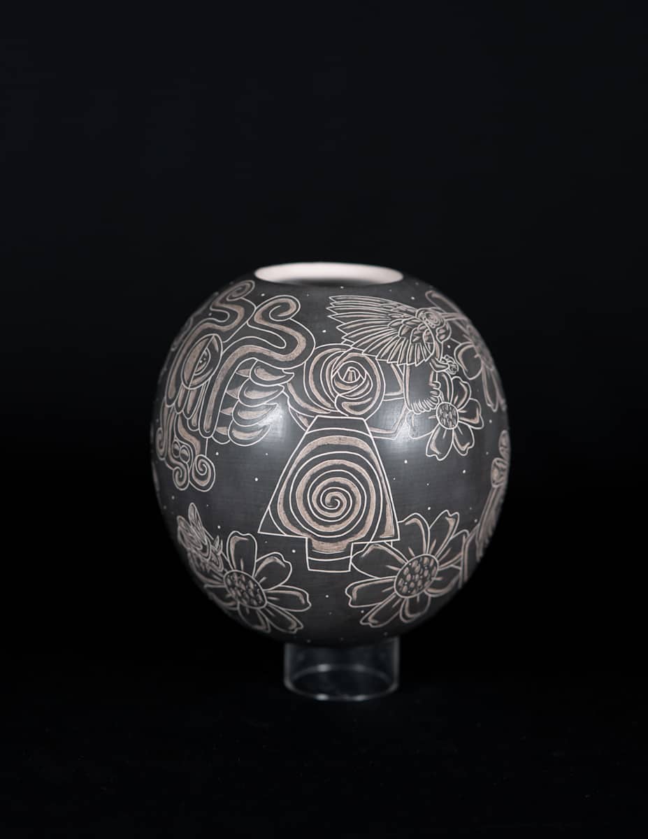 Classic Style Hummingbird Pot by Juan Ramon Rodriguez 