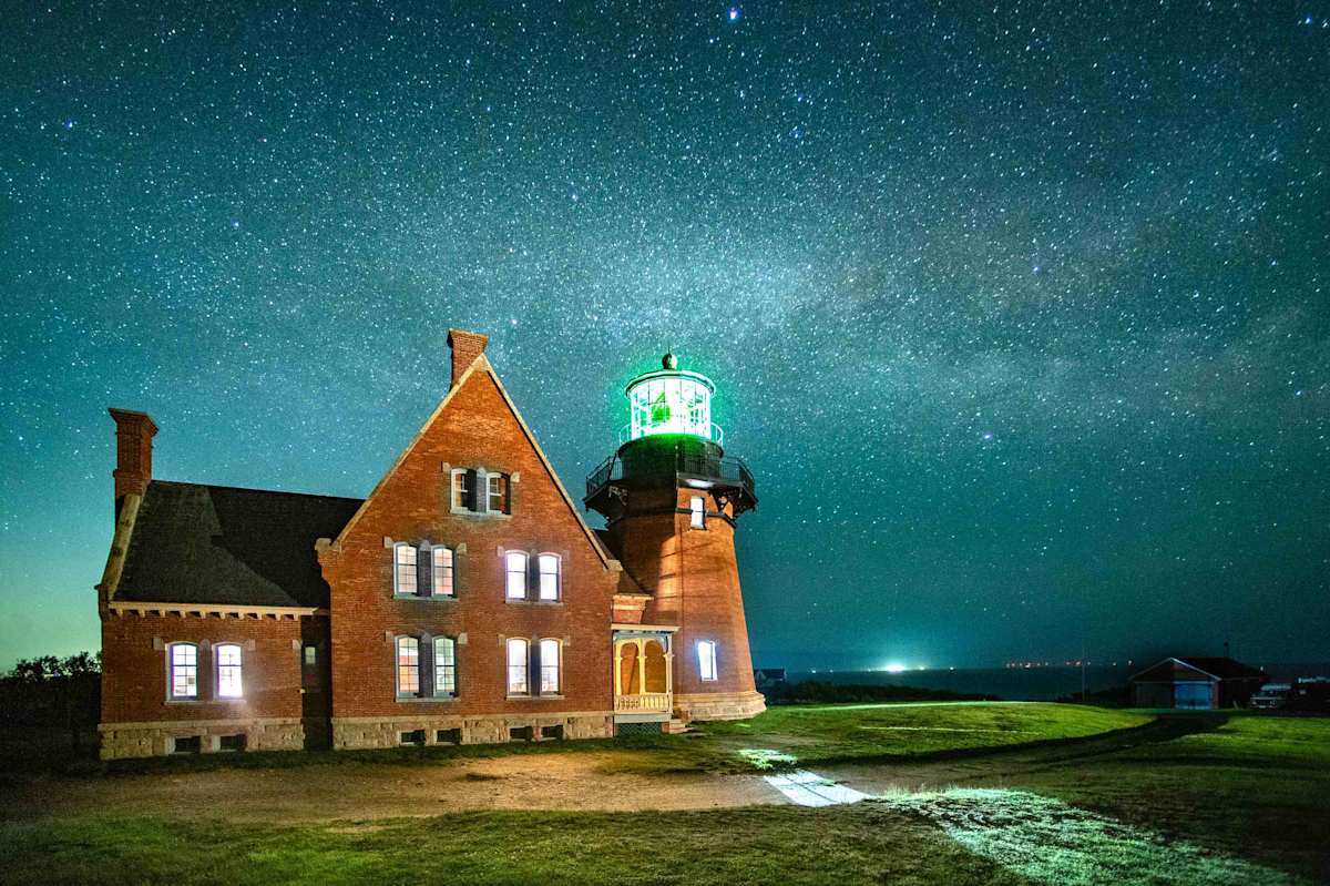 Southeast Light by David Zapatka 