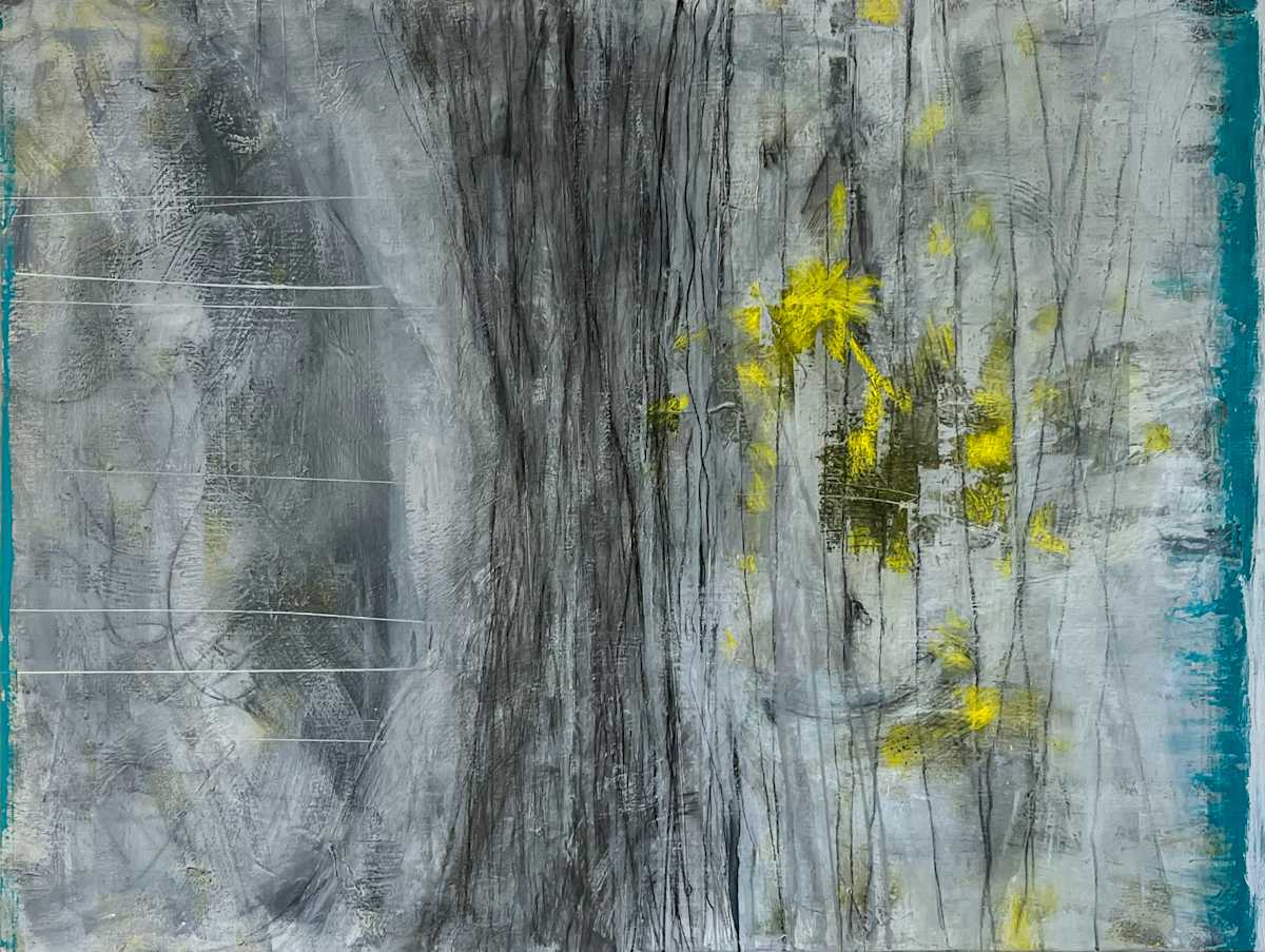 She skipped onto the curb by Dee  Mostofi, Image 1.