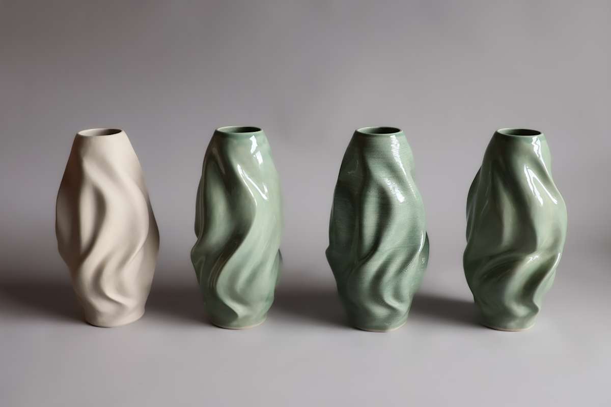 Material Inquiry: Vessel 8x4 by Topher Gent 