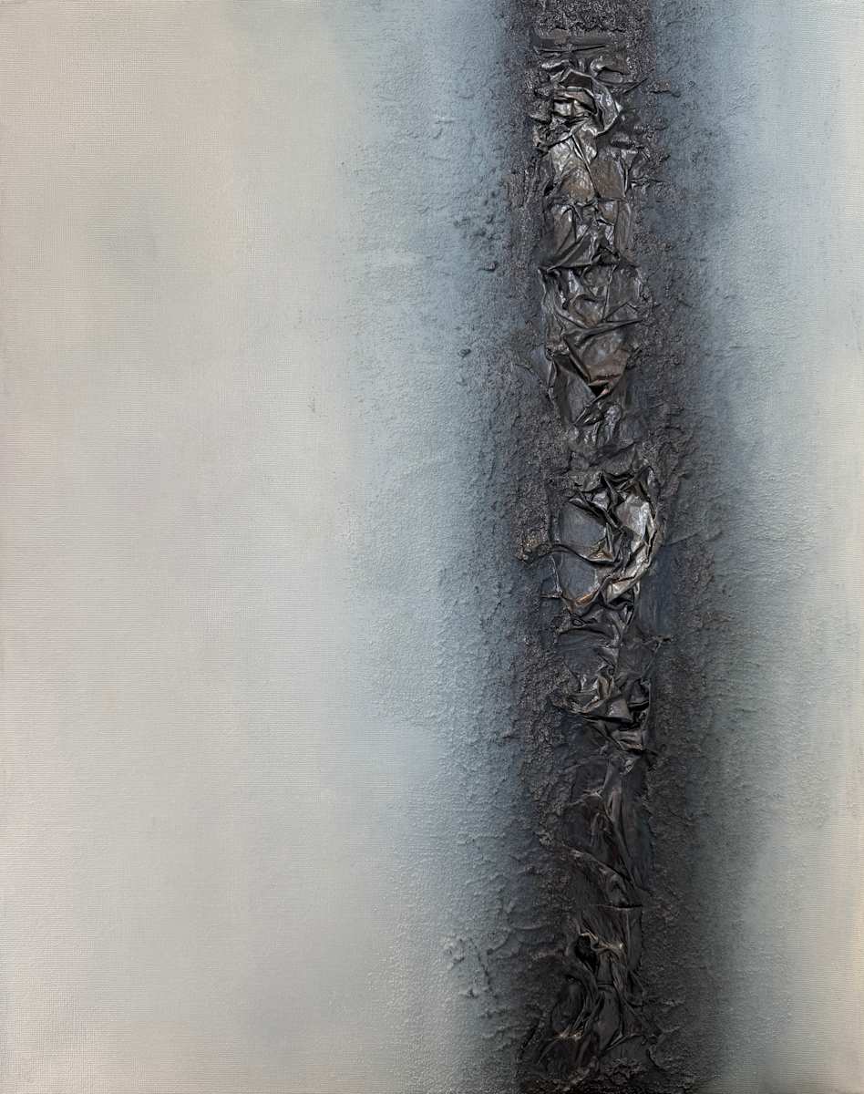 Abyss - Vertical by Tati Campelo 