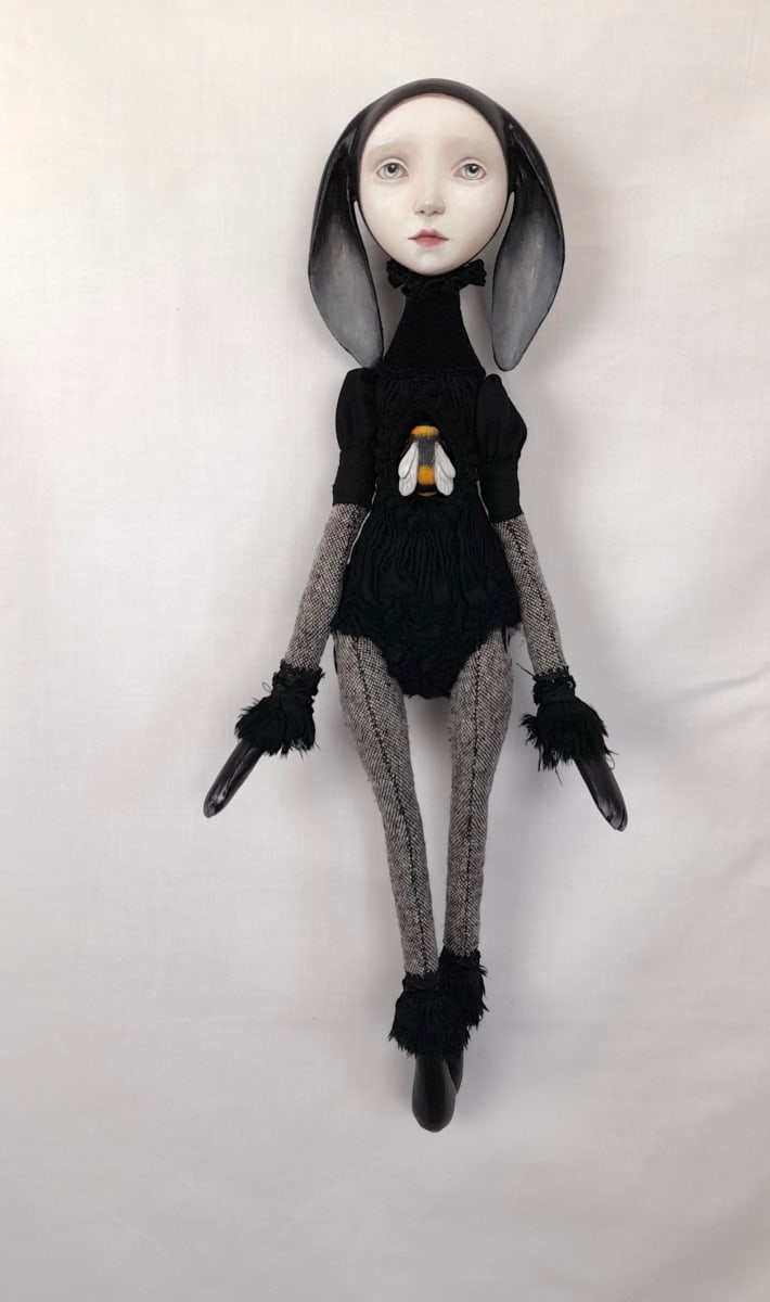 Bumble Bee by Zoe Thomas, Image 3.