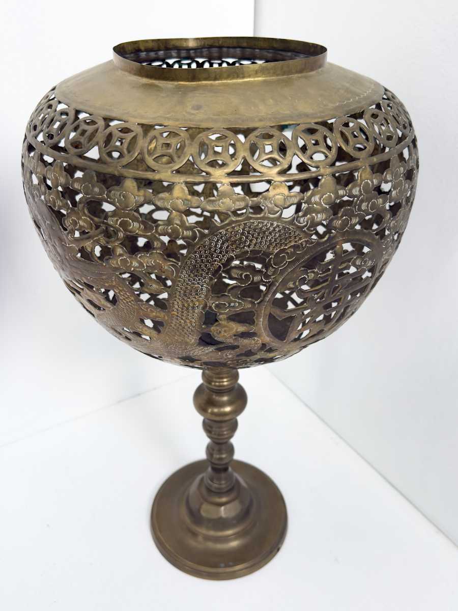 Metal lamp base 
