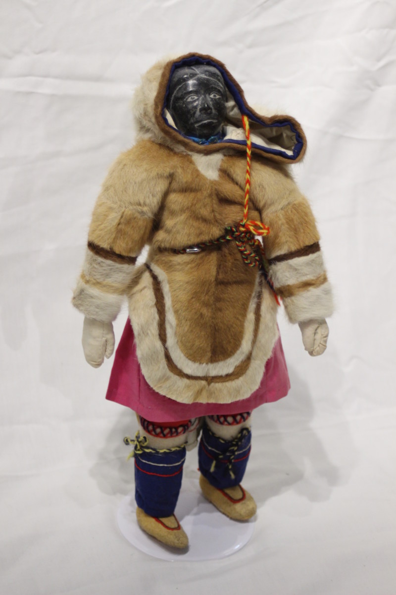 Inuit figure by unknown unknown 
