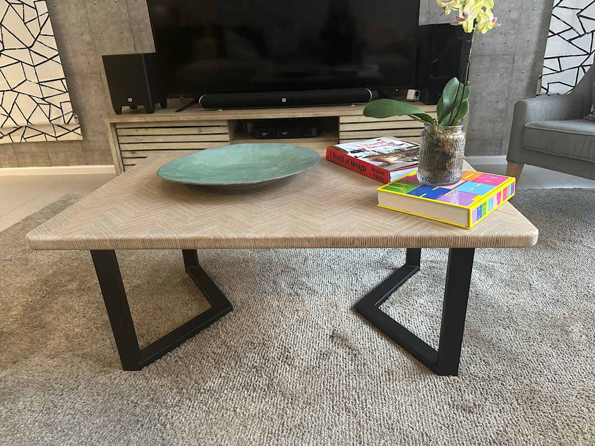 Coffee table by Simon Murrell, Image 2.