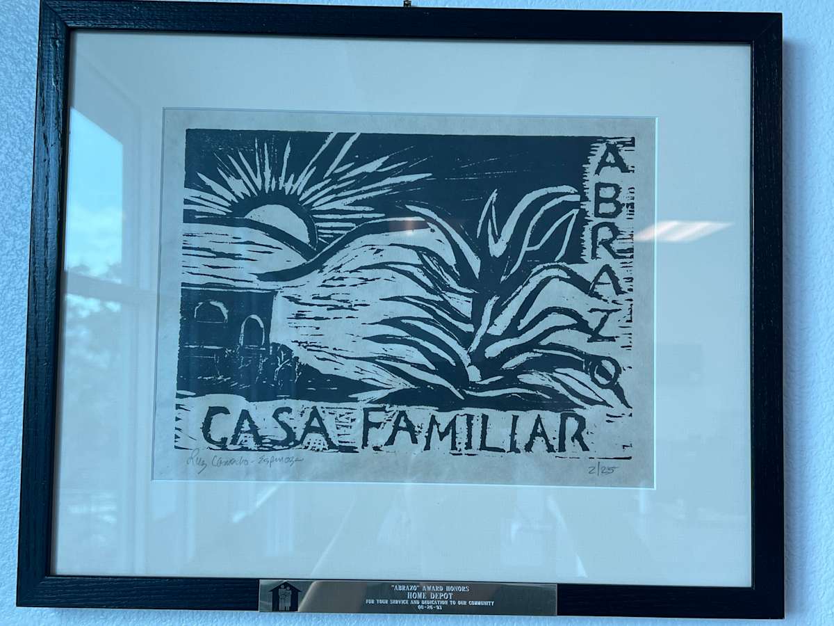 ABRAZO by Luz Espinoza Camacho 