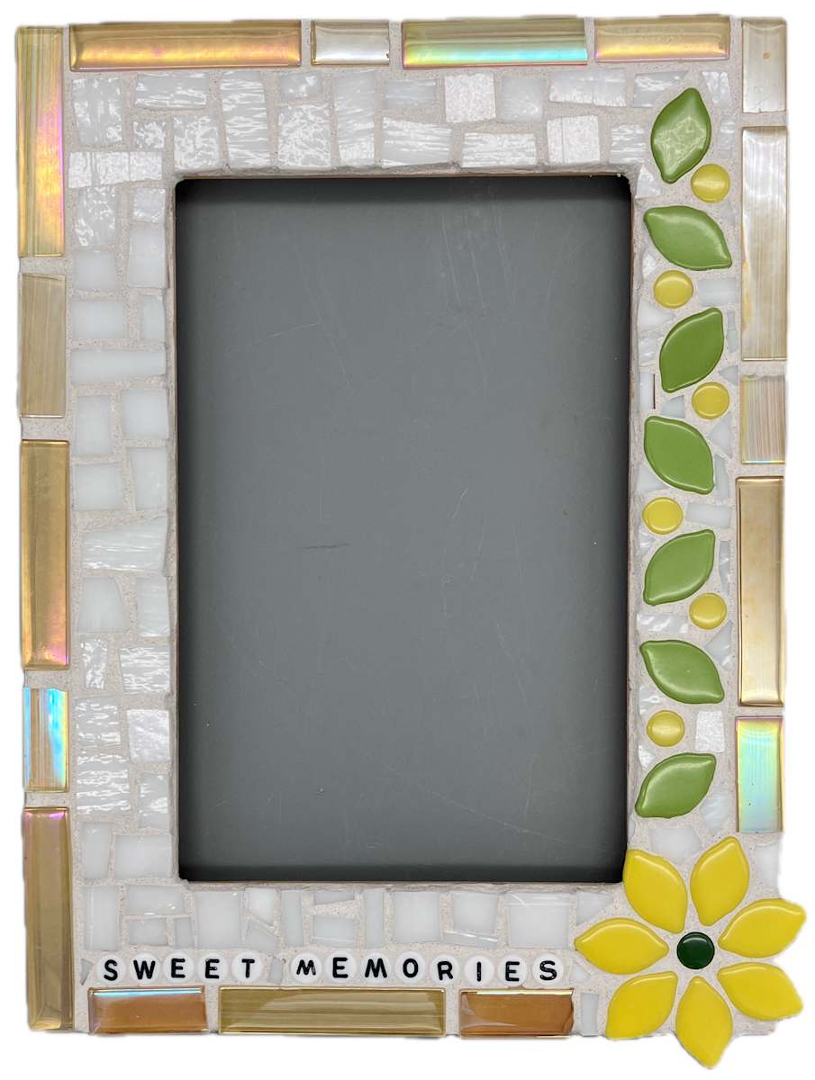 Sunny picture frame by Helen Marie, Image 1.