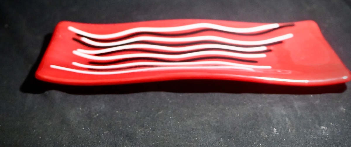 Red wave sushi plate by Susan Mason, Image 2.