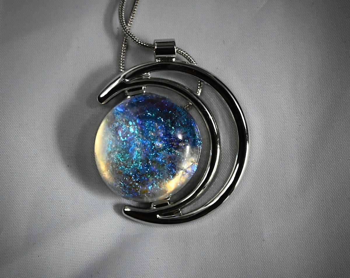 Moon pearl/blue dichroic necklace by Susan Mason 