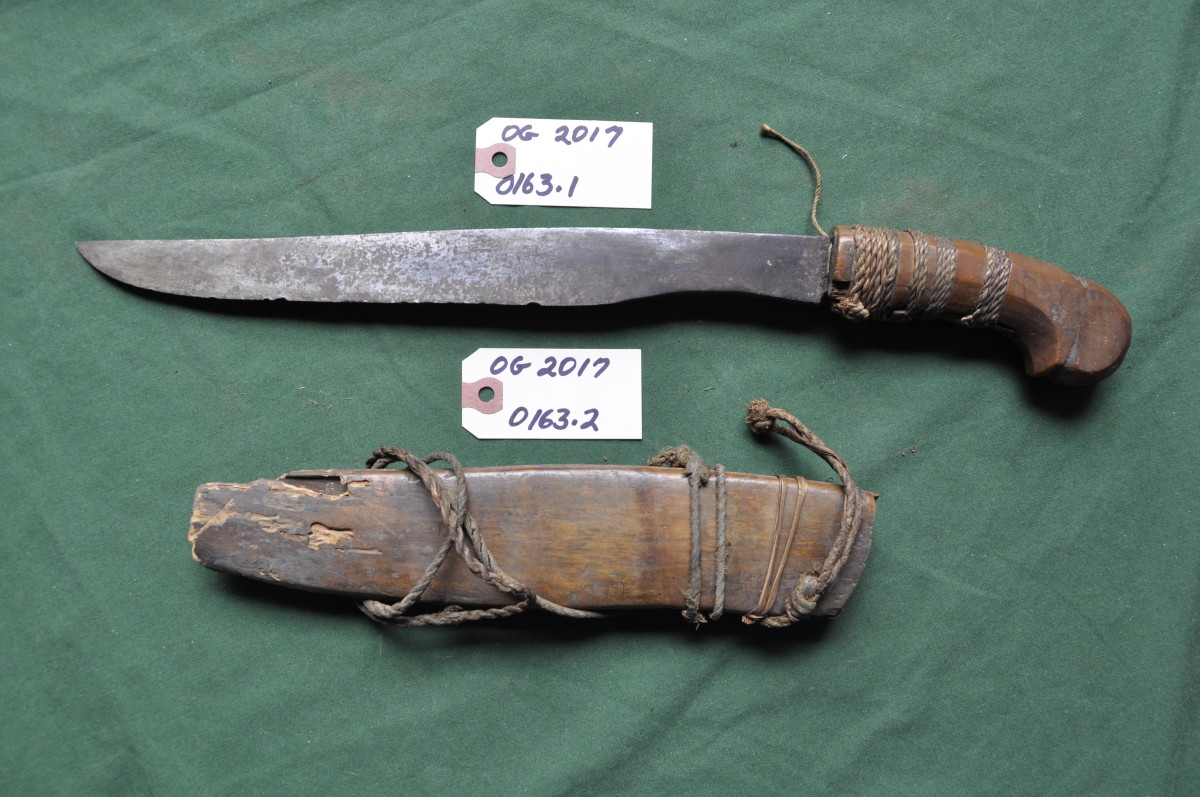 Knife 