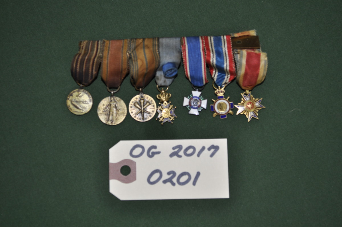 Assorted Miniture Medals 