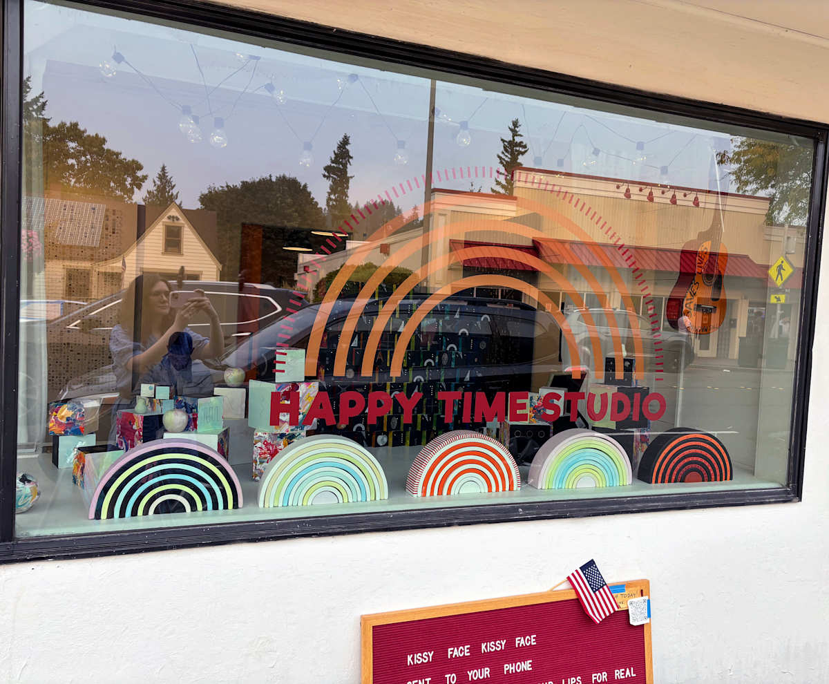 Painted Arches by Juliet Fiss  Image: Installation Window Display