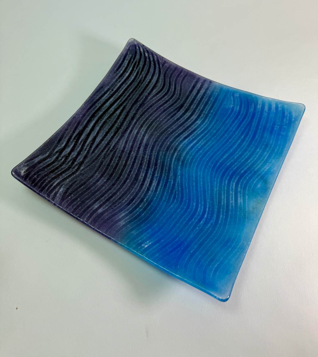 Waves by Silvana Ferrario 