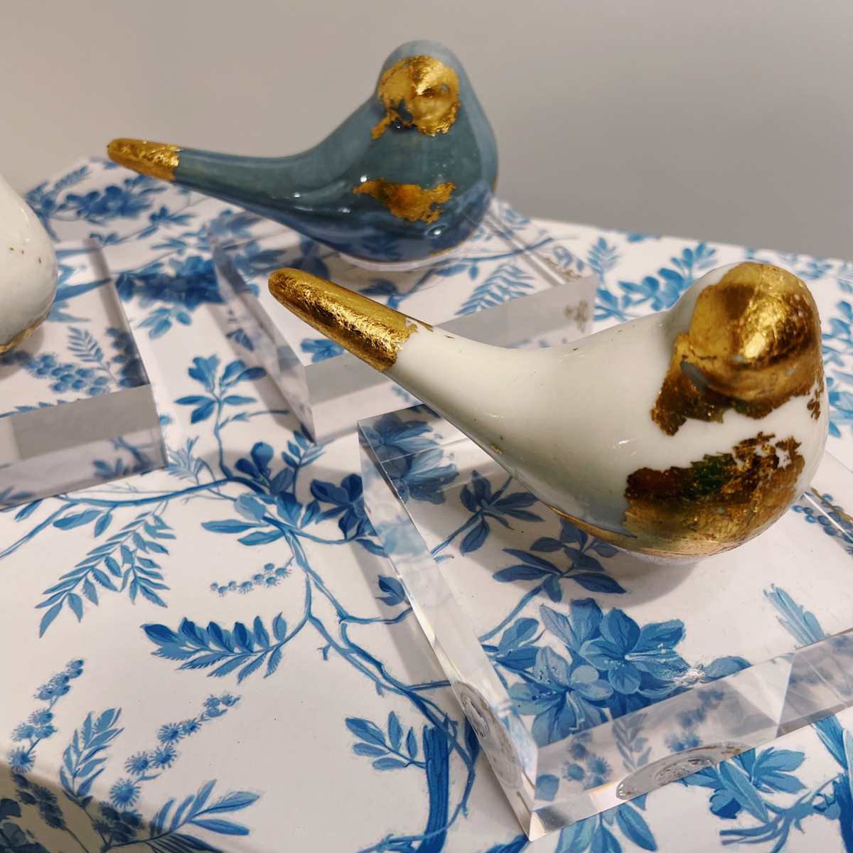Acrylic  Base w/Bird  Image: Blue or White Porcelain Bird