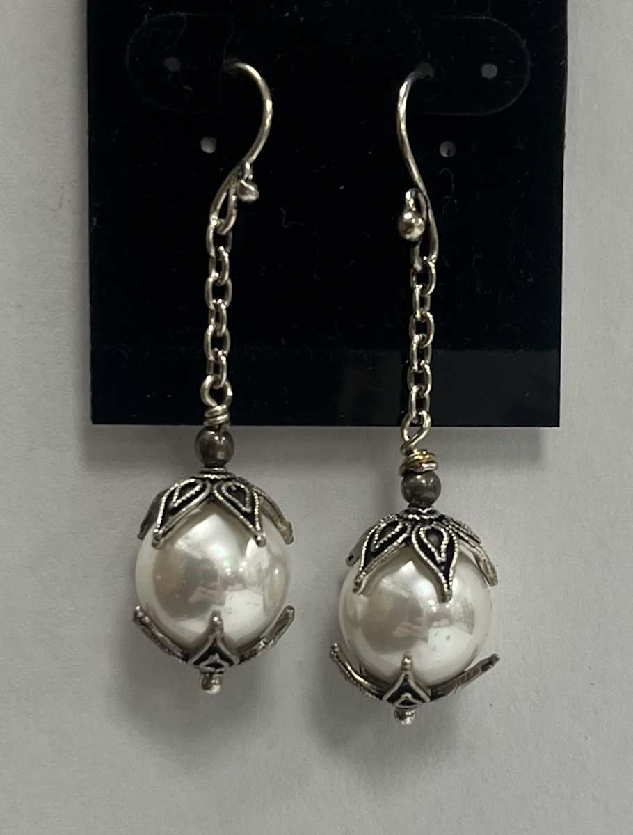 #948 Shell Pearls by Sue Broadway, Image 2.