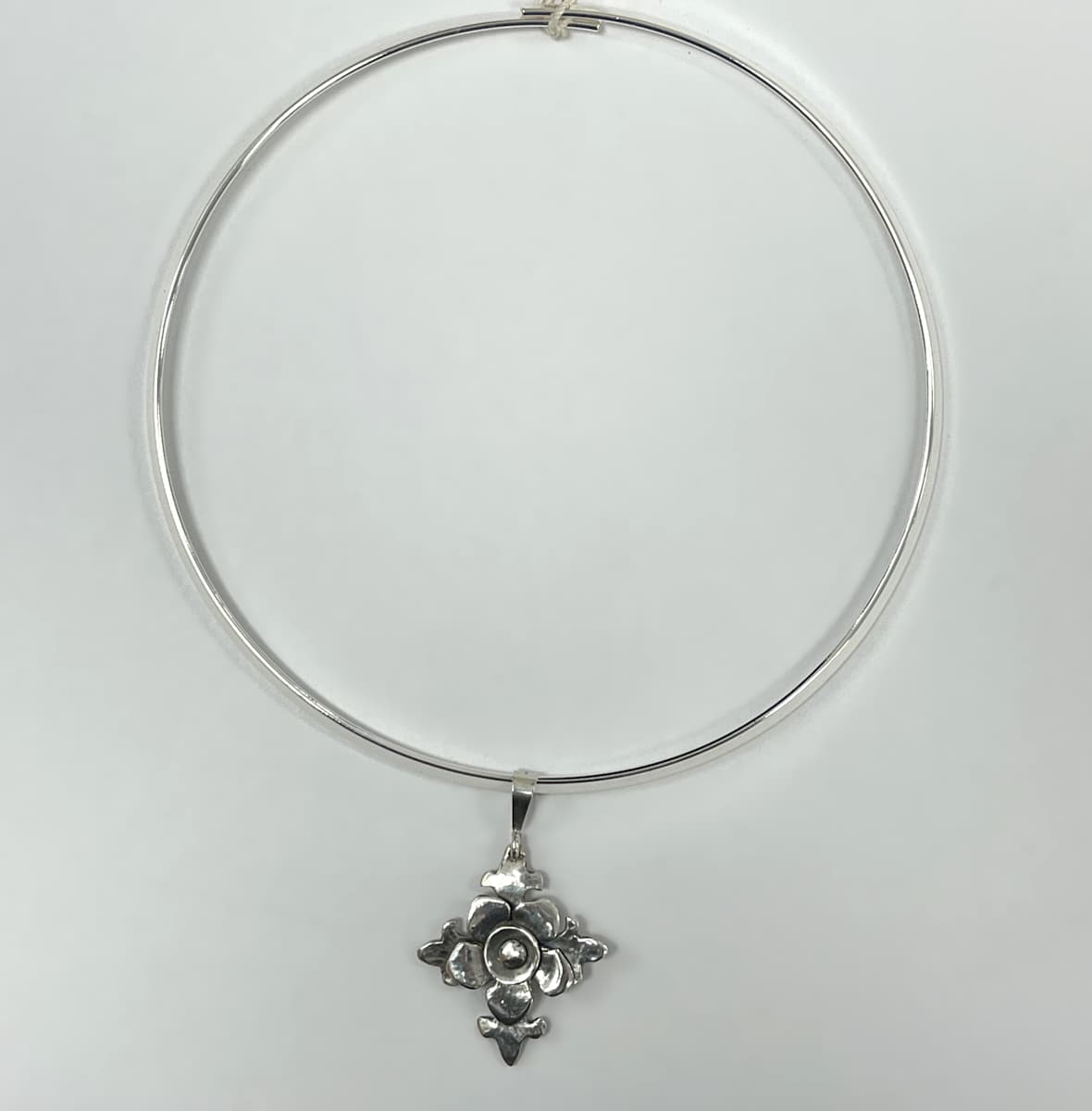 #1069 Silver Pendant on Neckwire by Sue Broadway, Image 3.
