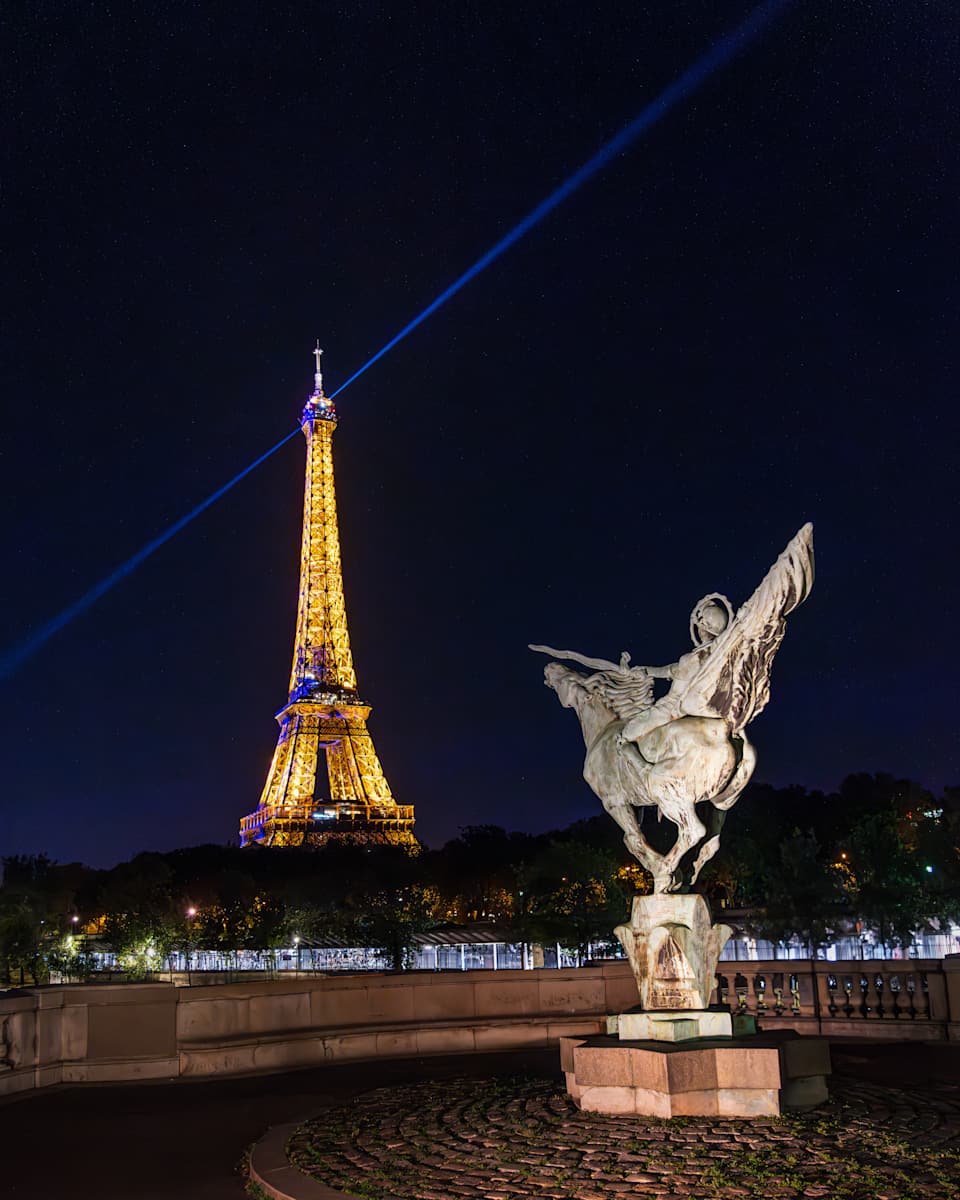 Paris - The Statue and the Tower by Juan Matorras 