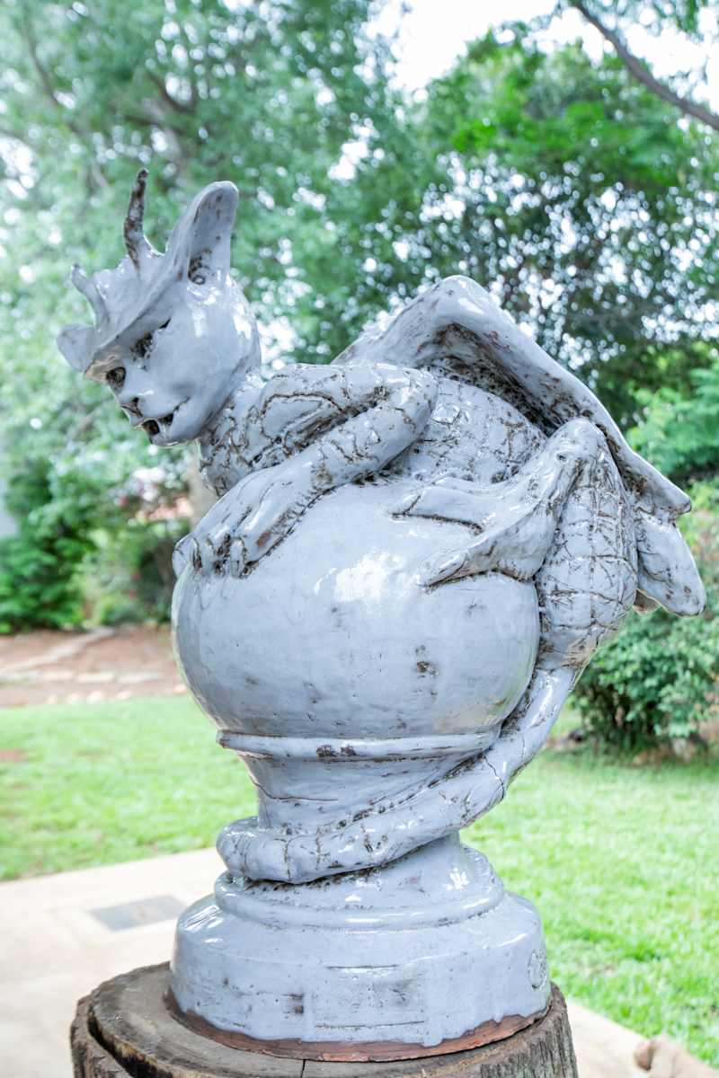 Féline… look like gargoyle. by CELINE LEFORT 