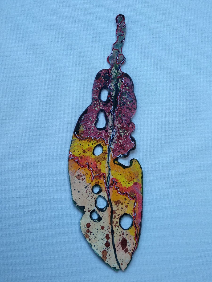 * Medium Pohutukawa Leaf . . (21448) by Liz McAuliffe 