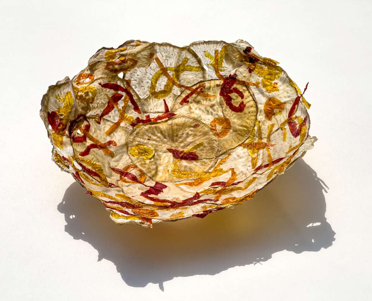 Asemic writing with bellpepper #3 by Annette Holtkamp 