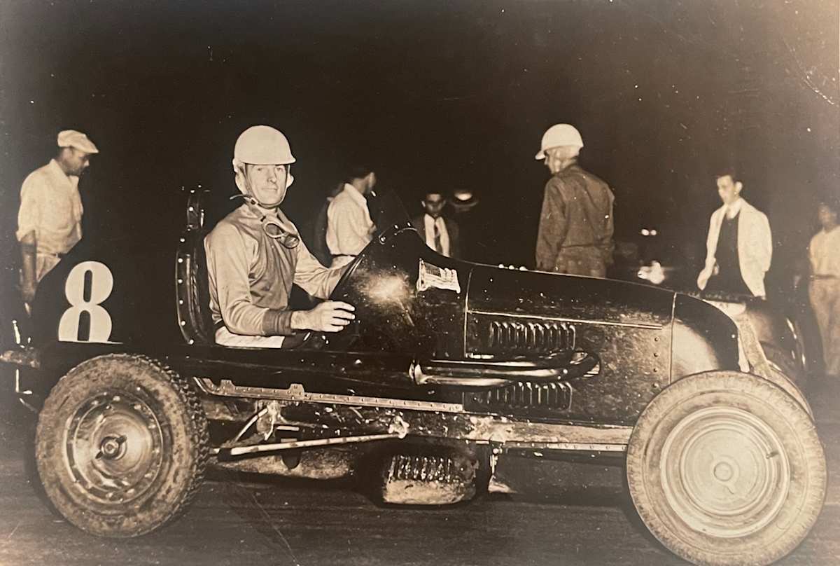Midget Racer No. 8, Image 1.