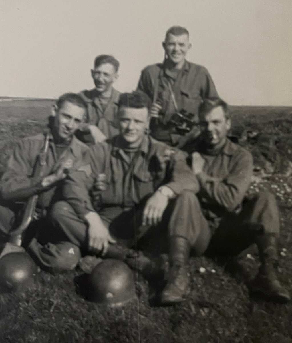 5 Soldiers in a Field 