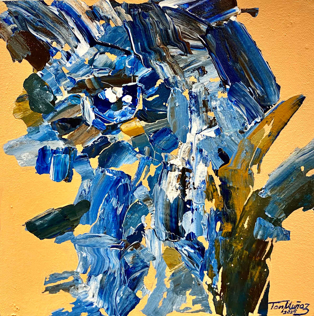 Kisap Mata by Ton Muñoz 