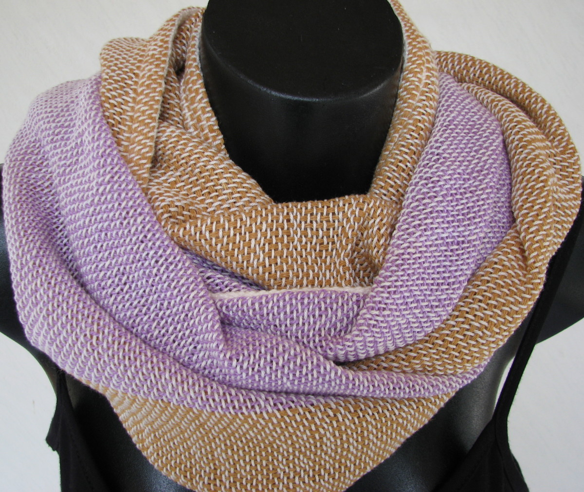 Cowl by Kjerstin Bjelland 